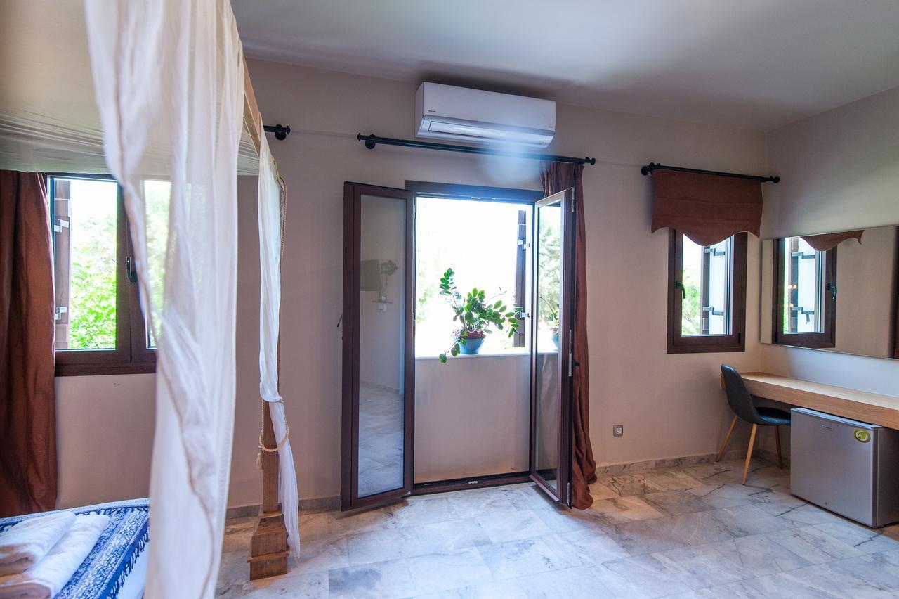 Minoos Hotel Hriszí Aktí Haniá Kültér fotó